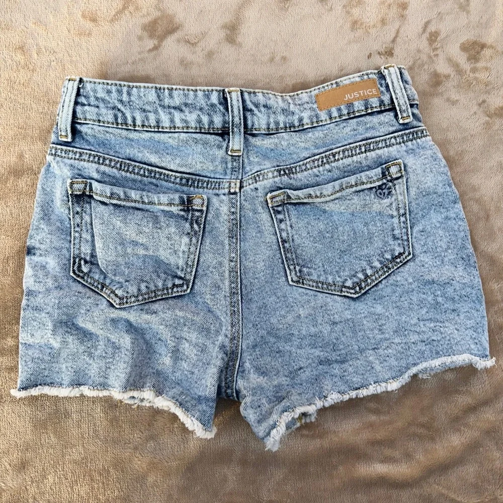 Justice Denim Shorts Girls Size 12 Light Blue Acid Wash Distressed Excellent